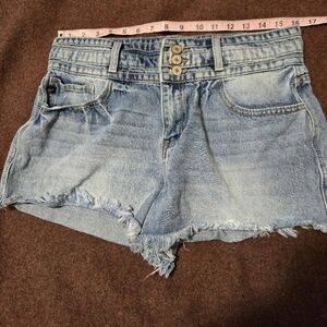 Kancan Tilly High Waisted Short Raw Hem Size 11